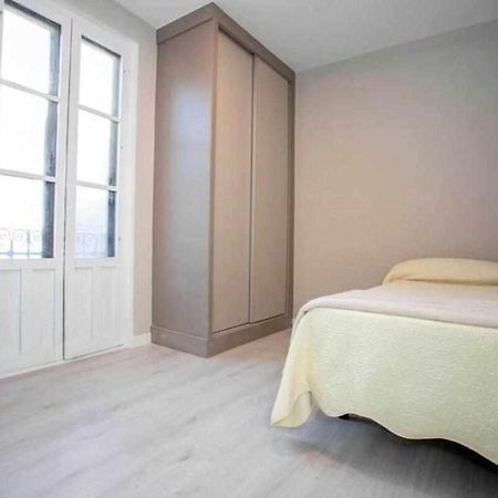 Hostal Viena Plaza Nueva Granada Kültér fotó