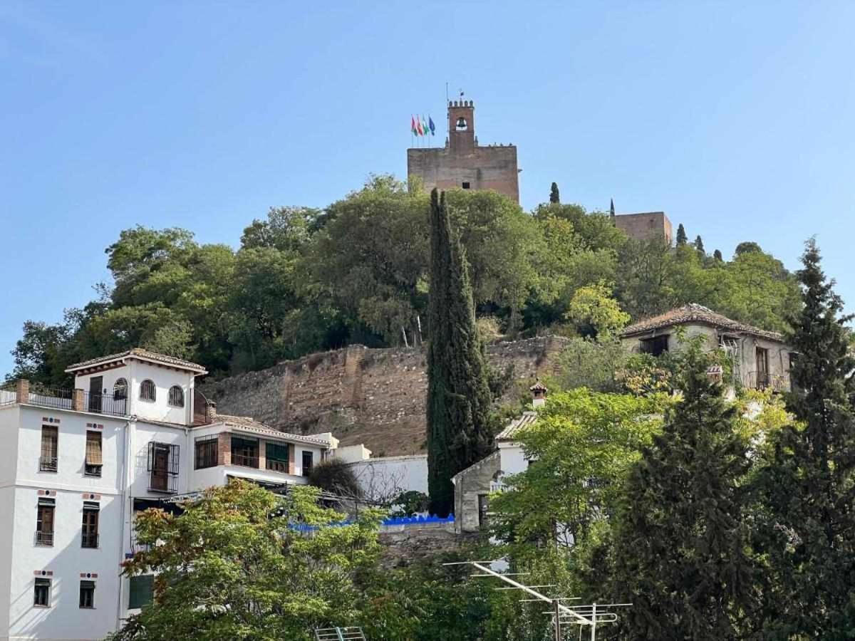 Hostal Viena Plaza Nueva Granada Kültér fotó