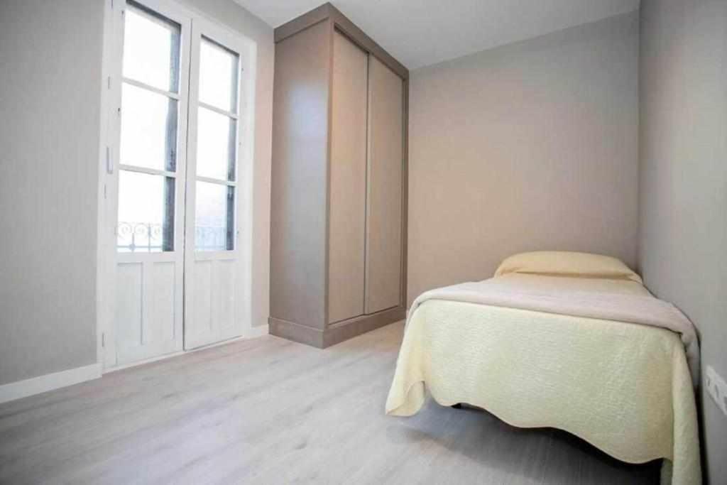 Hostal Viena Plaza Nueva Granada Kültér fotó