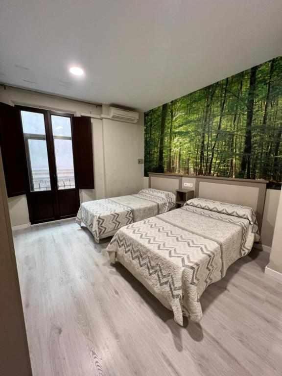 Hostal Viena Plaza Nueva Granada Kültér fotó